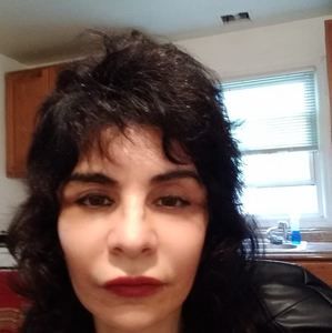 Meet your Posher, Phyllis